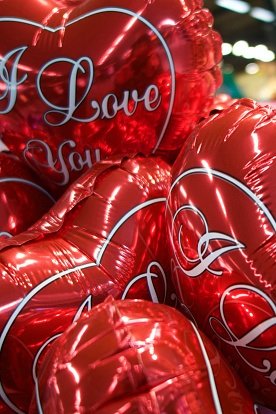 Пример оформления дня святого Валентина шарами с гелием #4