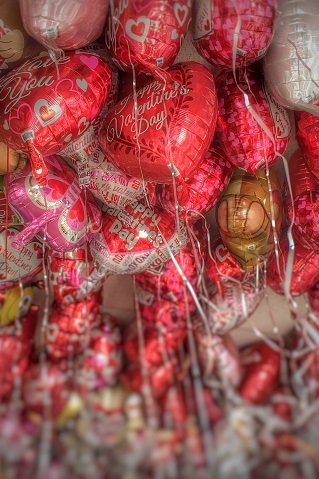 Пример оформления дня святого Валентина шарами с гелием #3