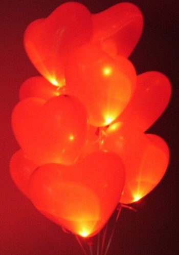 Пример оформления дня святого Валентина шарами с гелием #12
